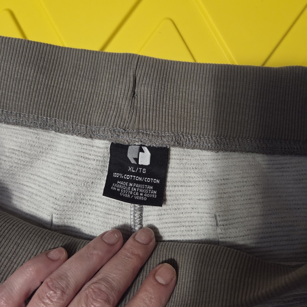 Men's Gray Knit Drawstring Shorts - Picture 3 of 3